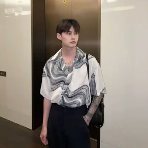Refreshing Niche High-end Tilt Design Loose Short-sleeved Shirt Abstract Wavy Pattern Handsome